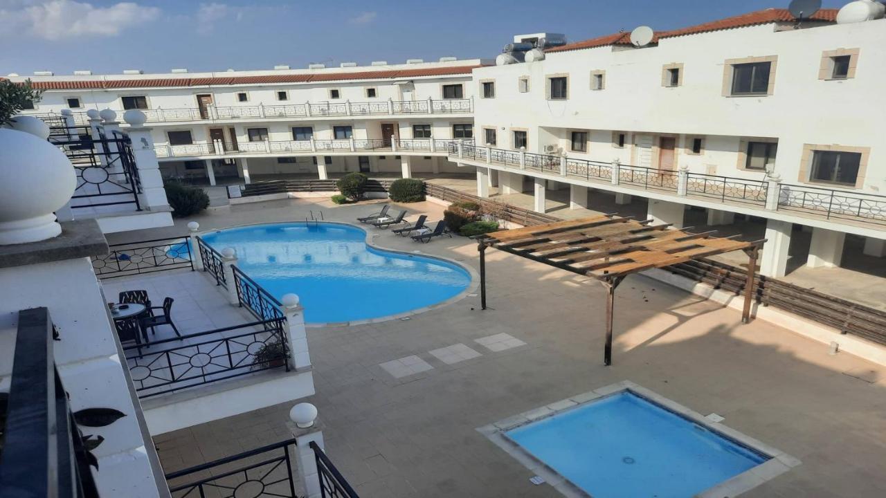 Paramount Gardens Resorts C202 Larnaca Ngoại thất bức ảnh