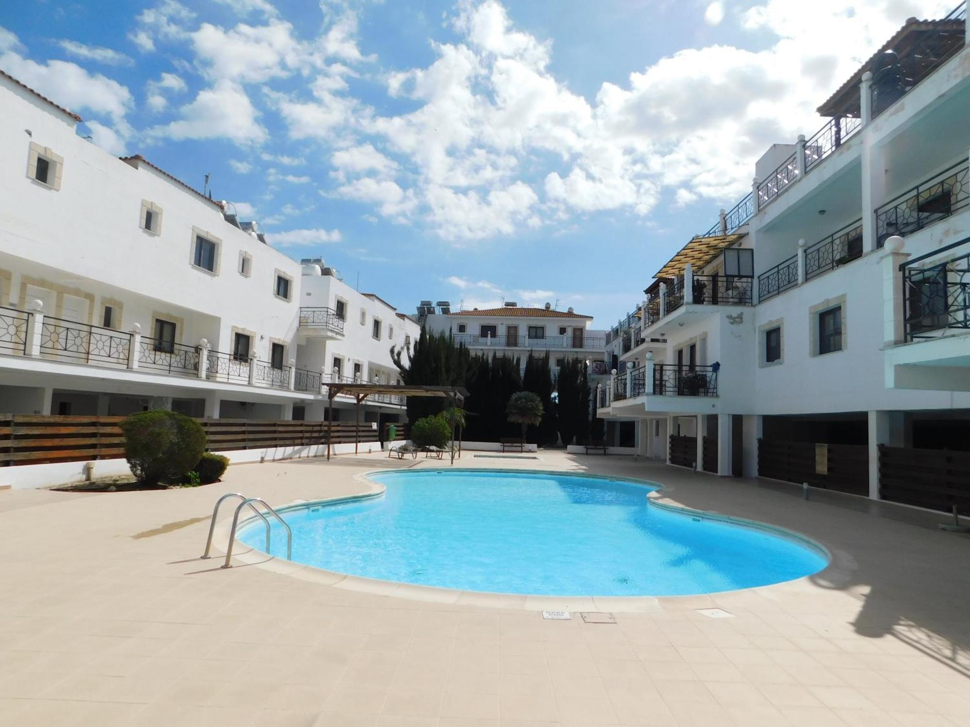 Paramount Gardens Resorts C202 Larnaca Ngoại thất bức ảnh